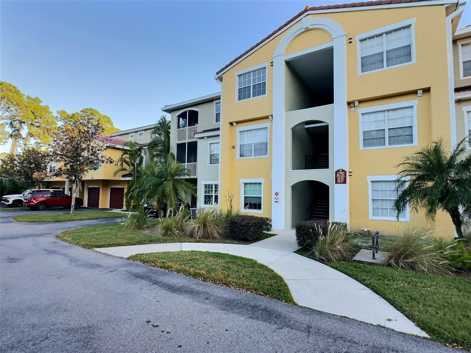 LAS PALMAS OF SARASOTA - Residential