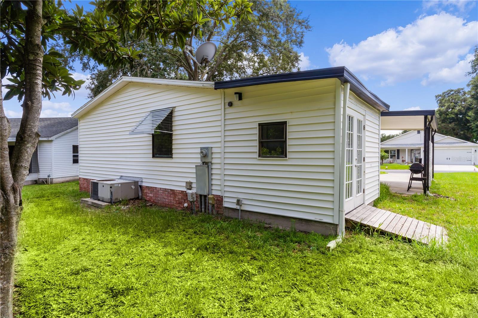 LADY LAKE ORANGE BLOSSOM GARDENS UNIT 10 - Residential