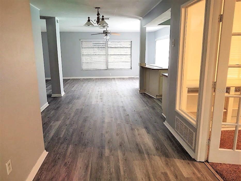 HAMILTON SQUARE - Residential Lease