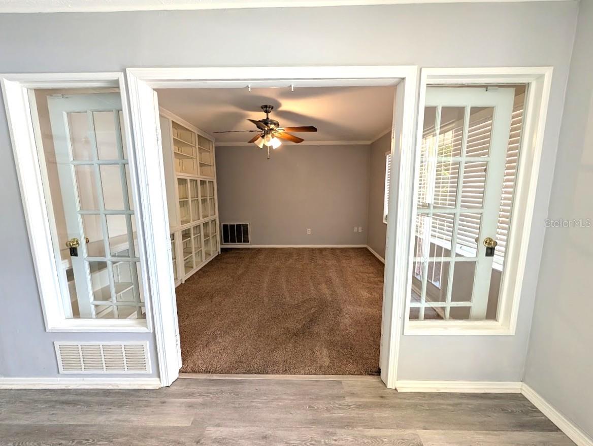HAMILTON SQUARE - Residential Lease