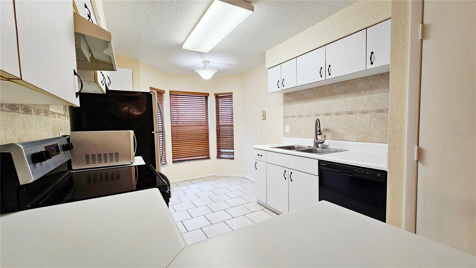 SANCTUARY/BAY HILL - Residential Lease