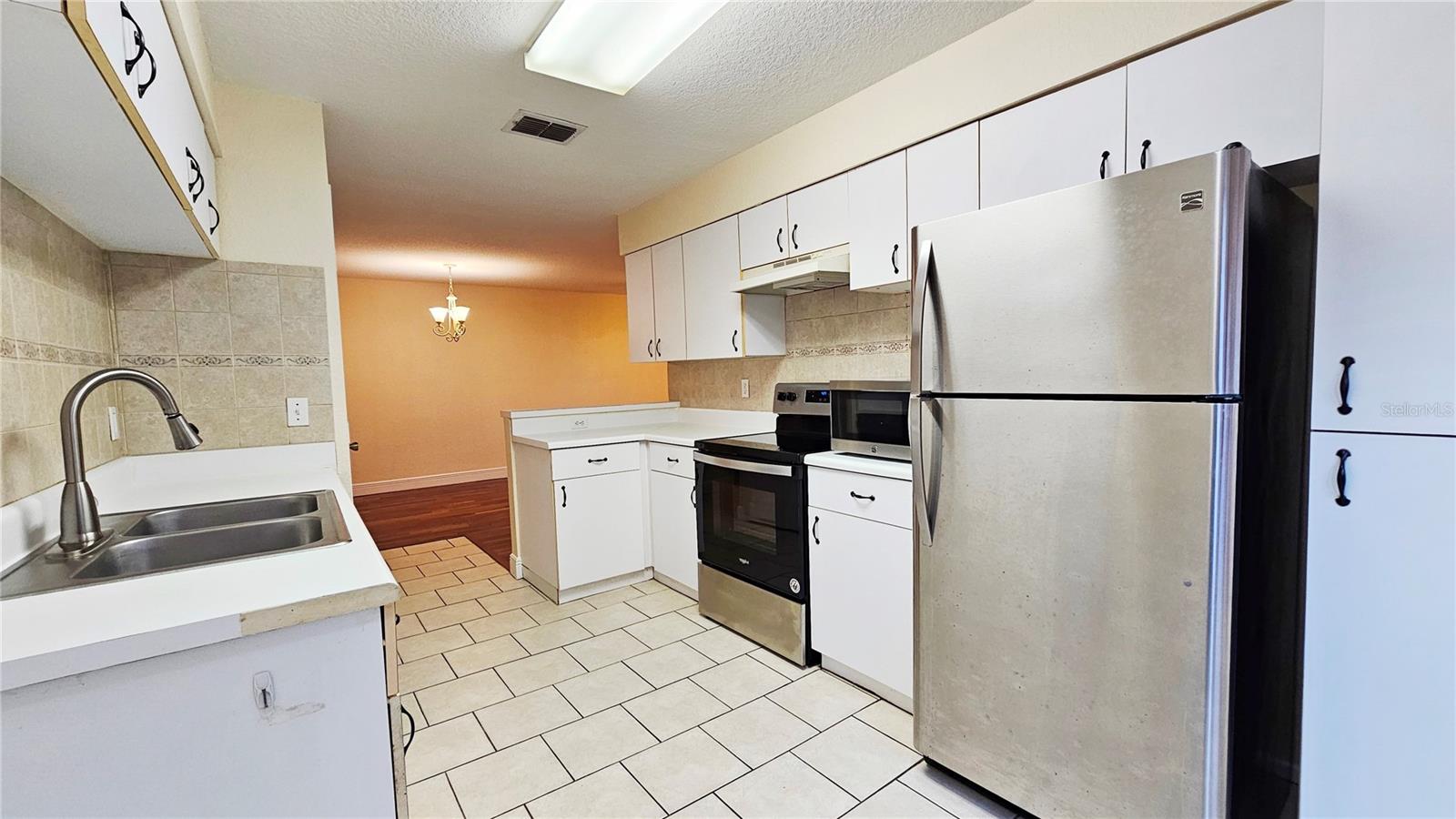 SANCTUARY/BAY HILL - Residential Lease