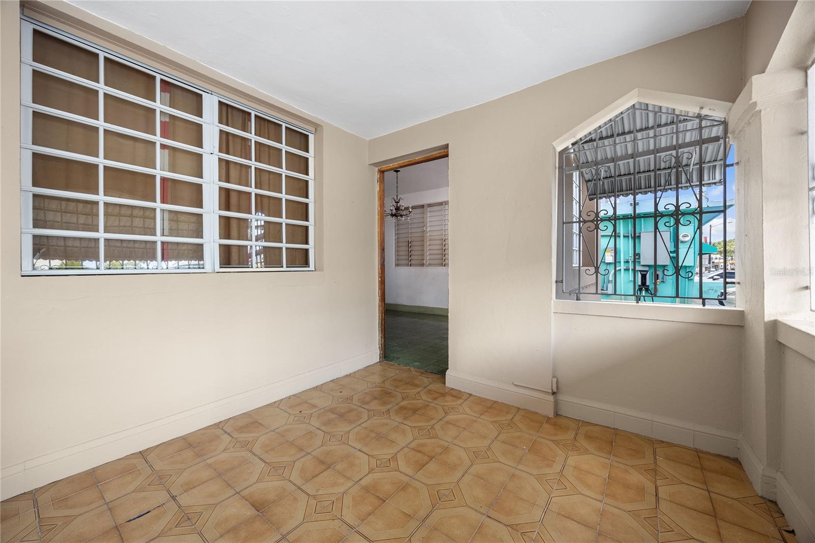CAPARRA HEIGHTS - Residential