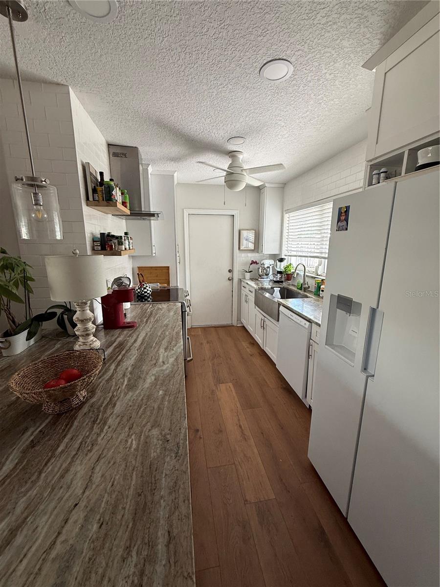 SOUTH GATE - Residential