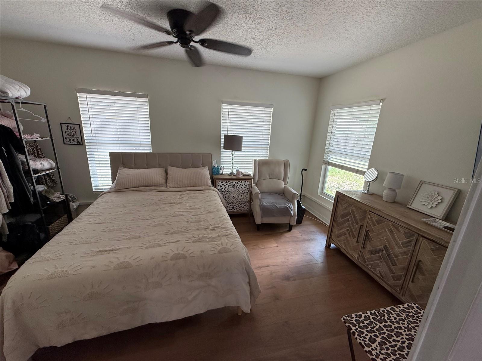 SOUTH GATE - Residential