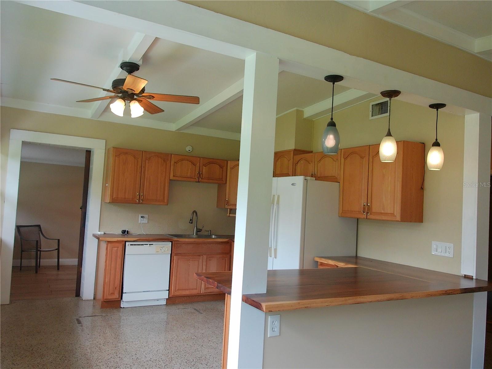 ELLISON HOMES INC - Residential