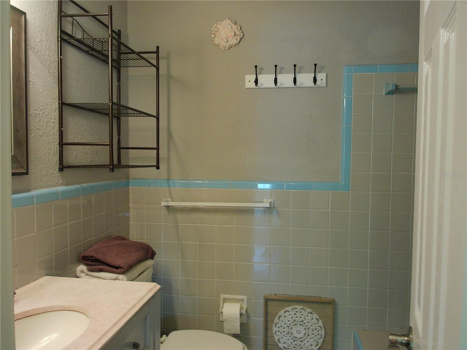 ELLISON HOMES INC - Residential