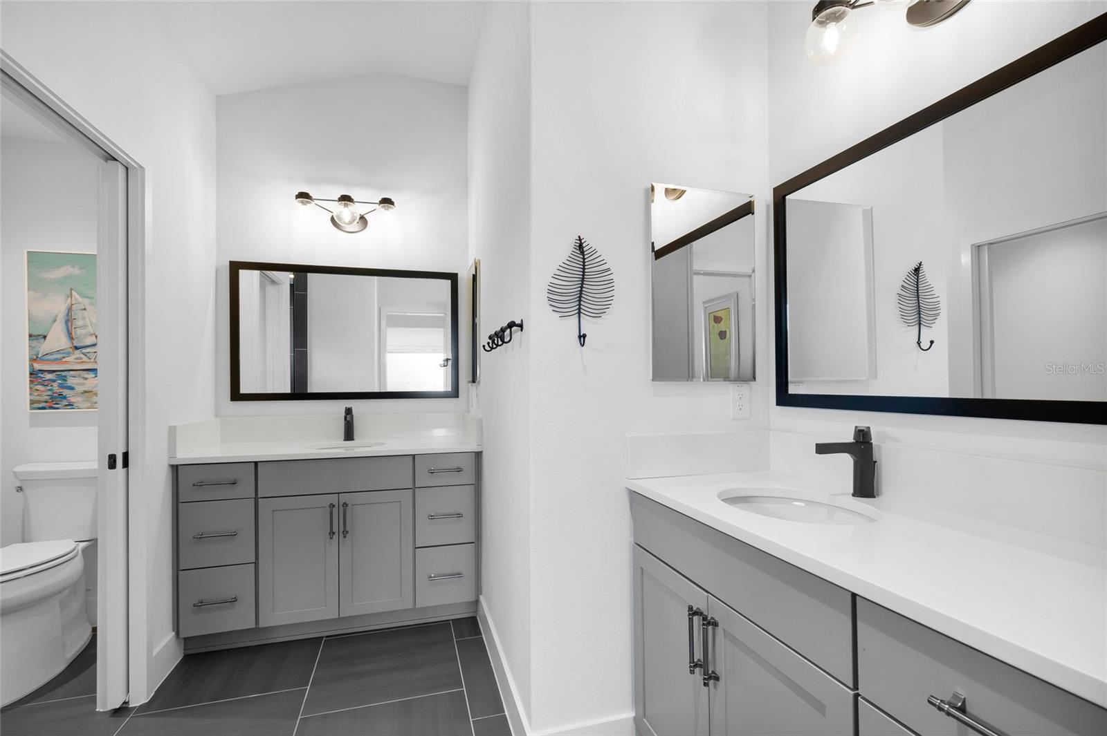 VILLAGESOF SOUTHERN OAKS - Residential