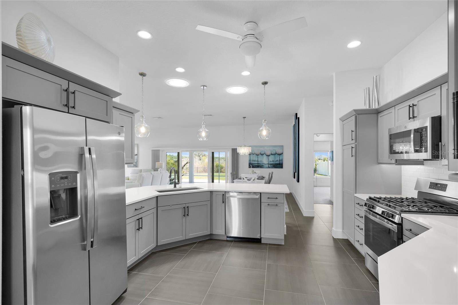 VILLAGESOF SOUTHERN OAKS - Residential