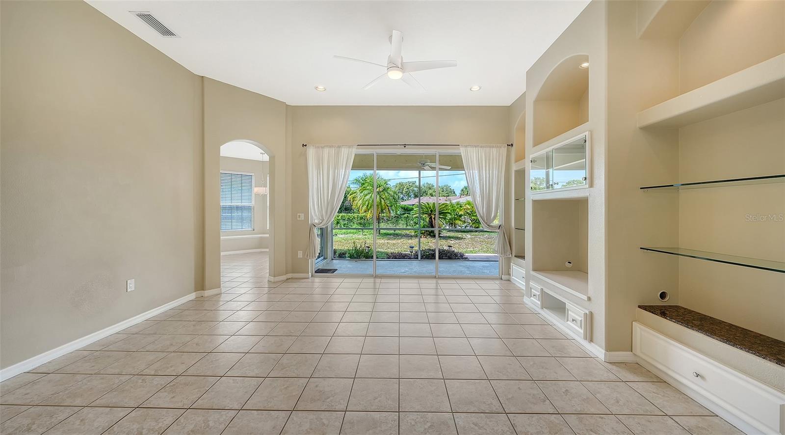 SORRENTO EAST - Residential