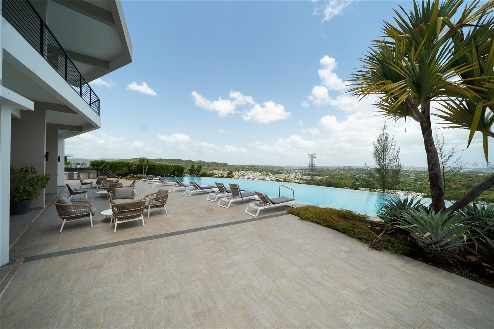 URBANIZACION MONTECIELO - Residential