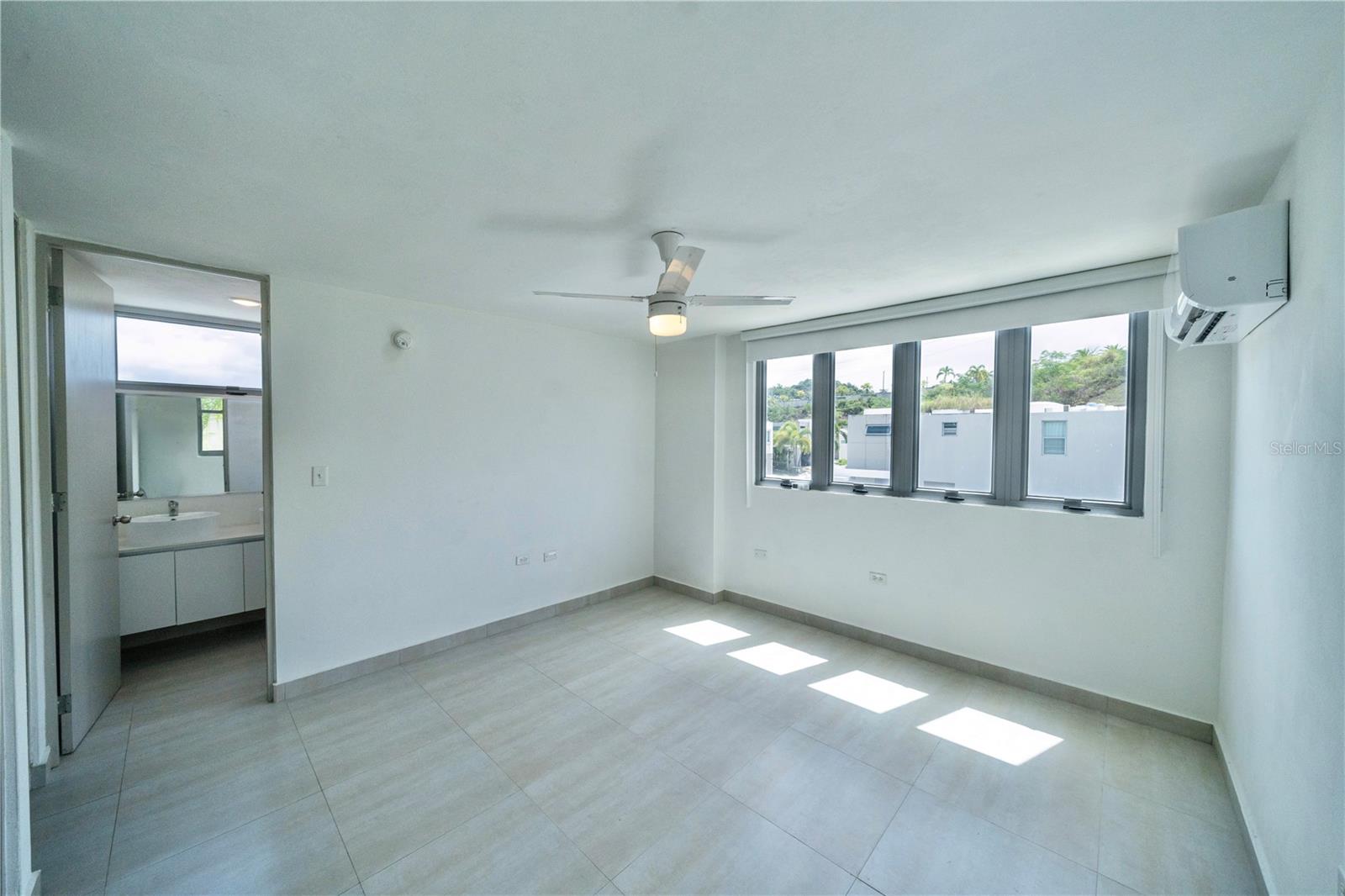 URBANIZACION MONTECIELO - Residential