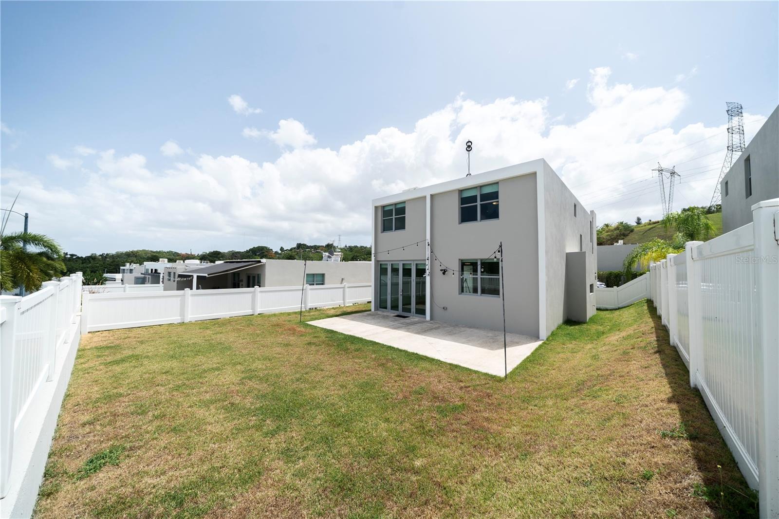URBANIZACION MONTECIELO - Residential
