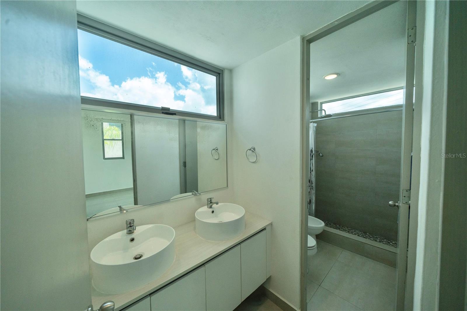 URBANIZACION MONTECIELO - Residential