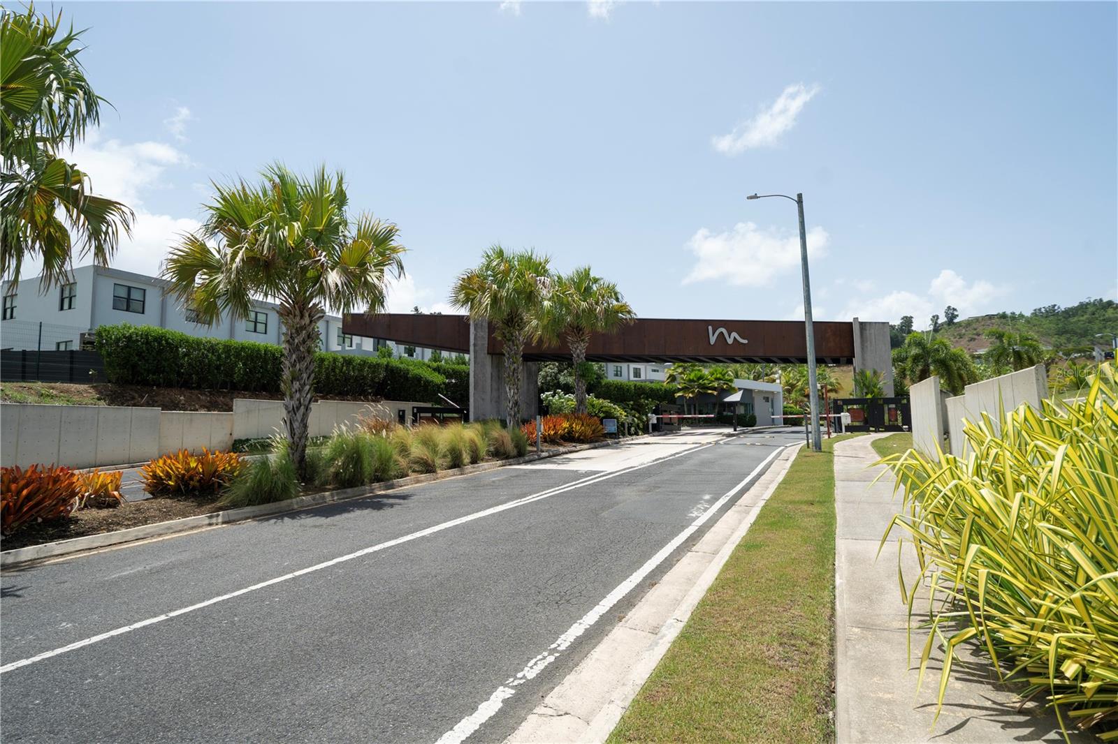 URBANIZACION MONTECIELO - Residential