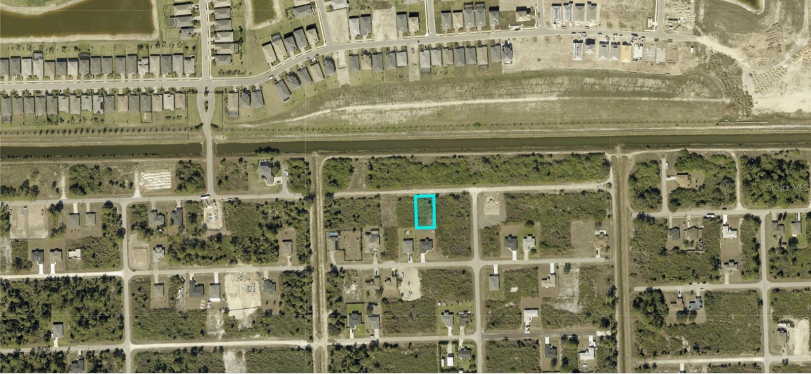 LEHIGH ACRES - Land