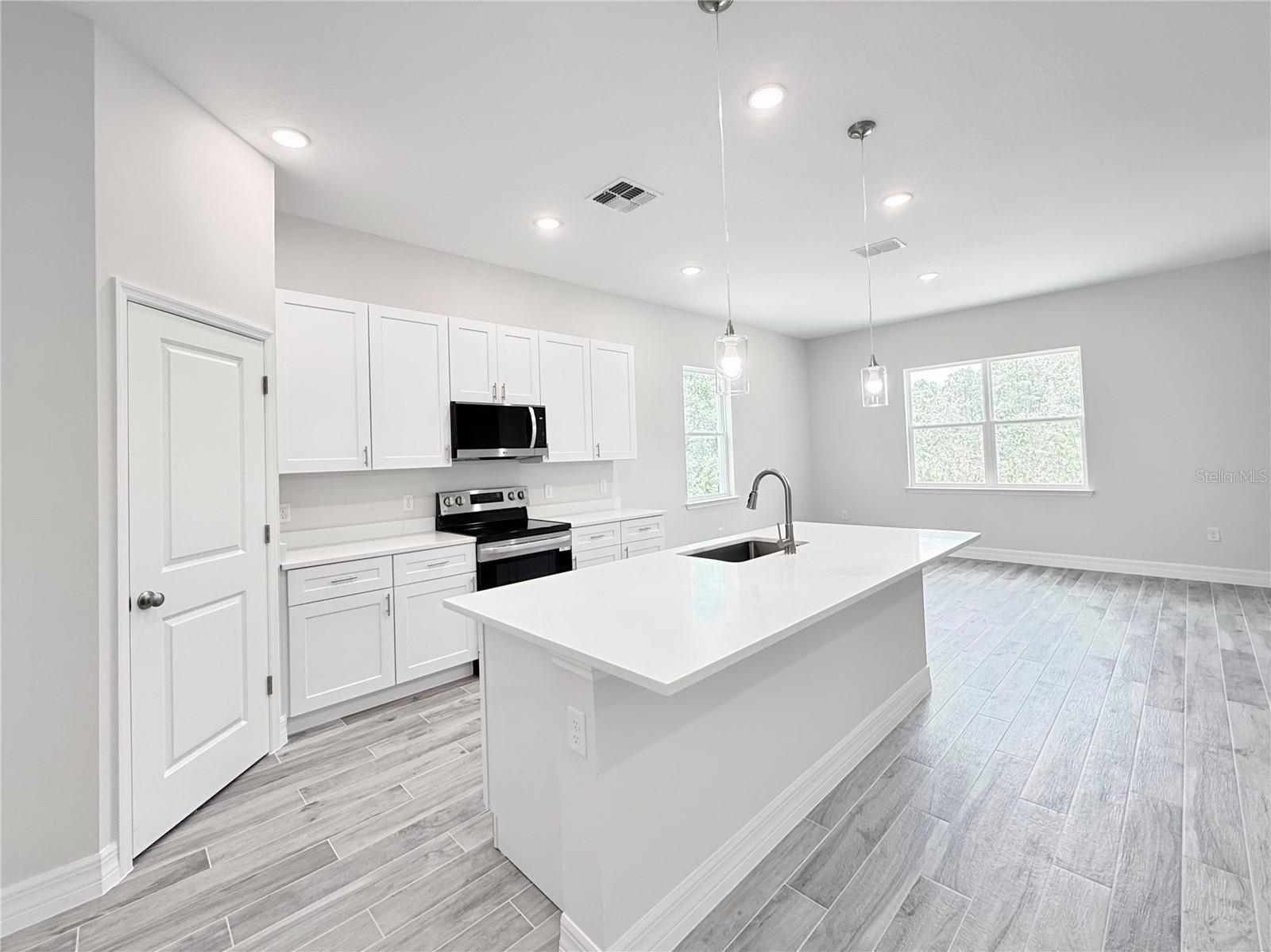 ROYAL TRAILS UNIT 01 - Residential