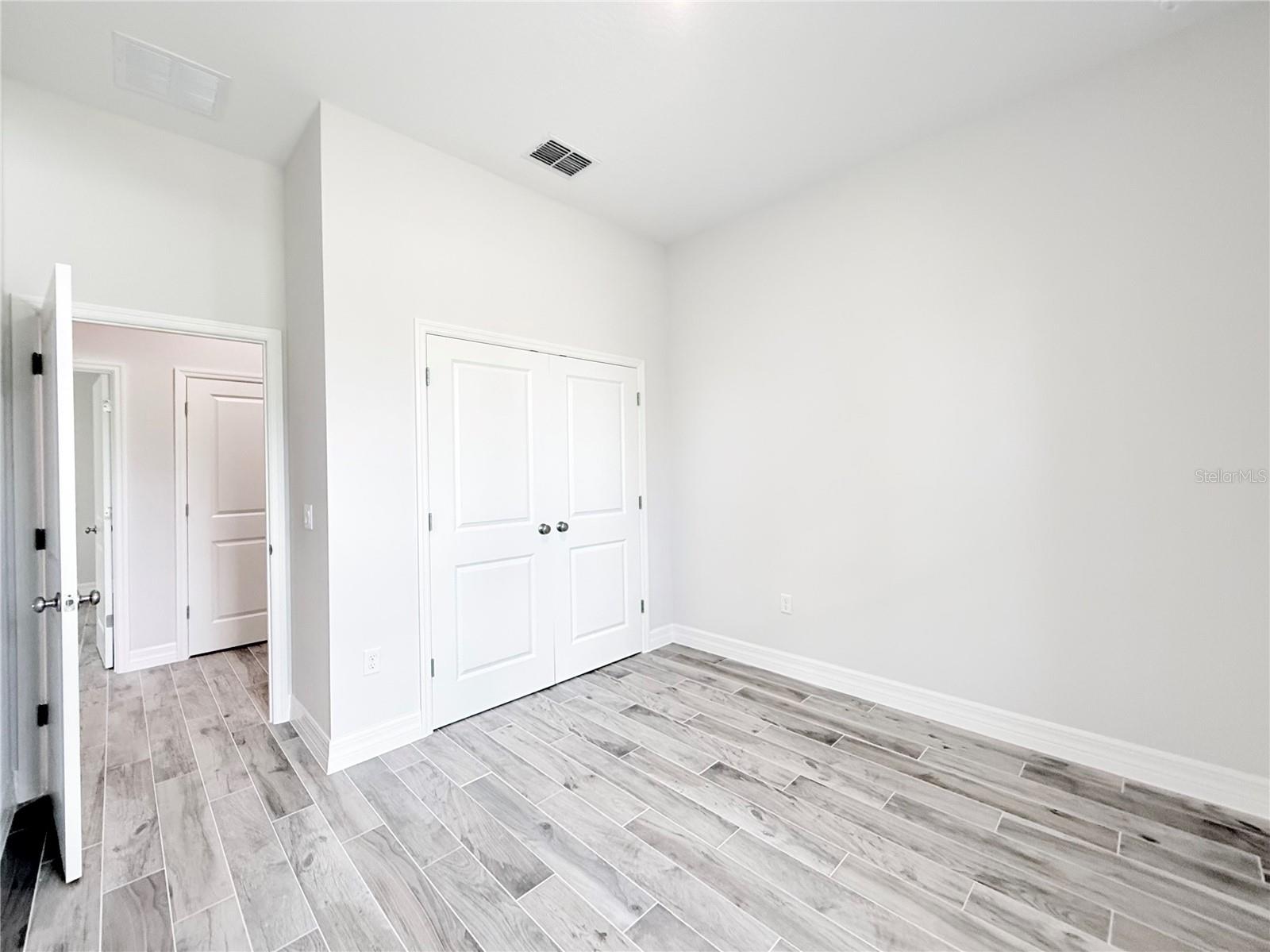 ROYAL TRAILS UNIT 01 - Residential