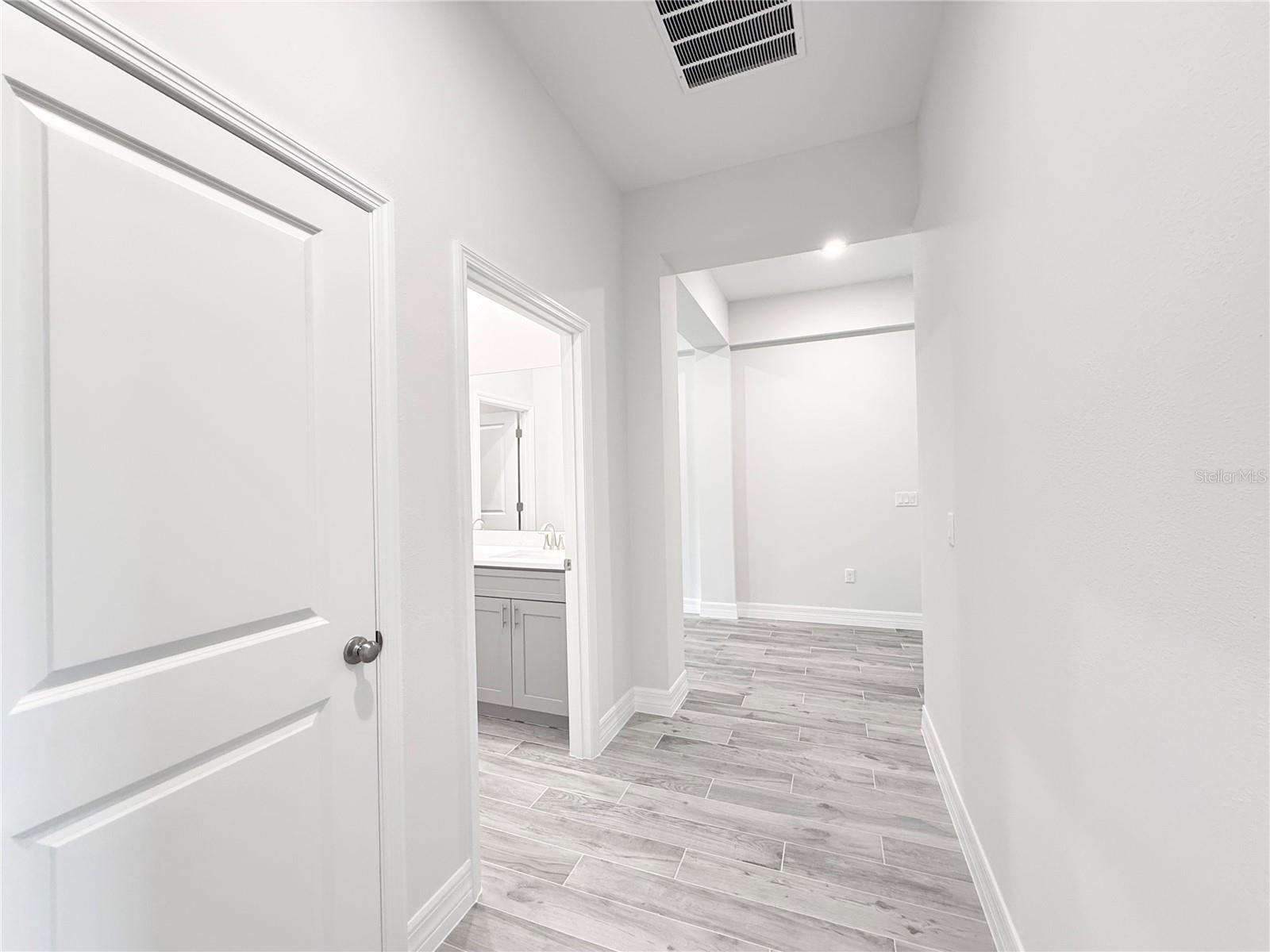 ROYAL TRAILS UNIT 01 - Residential