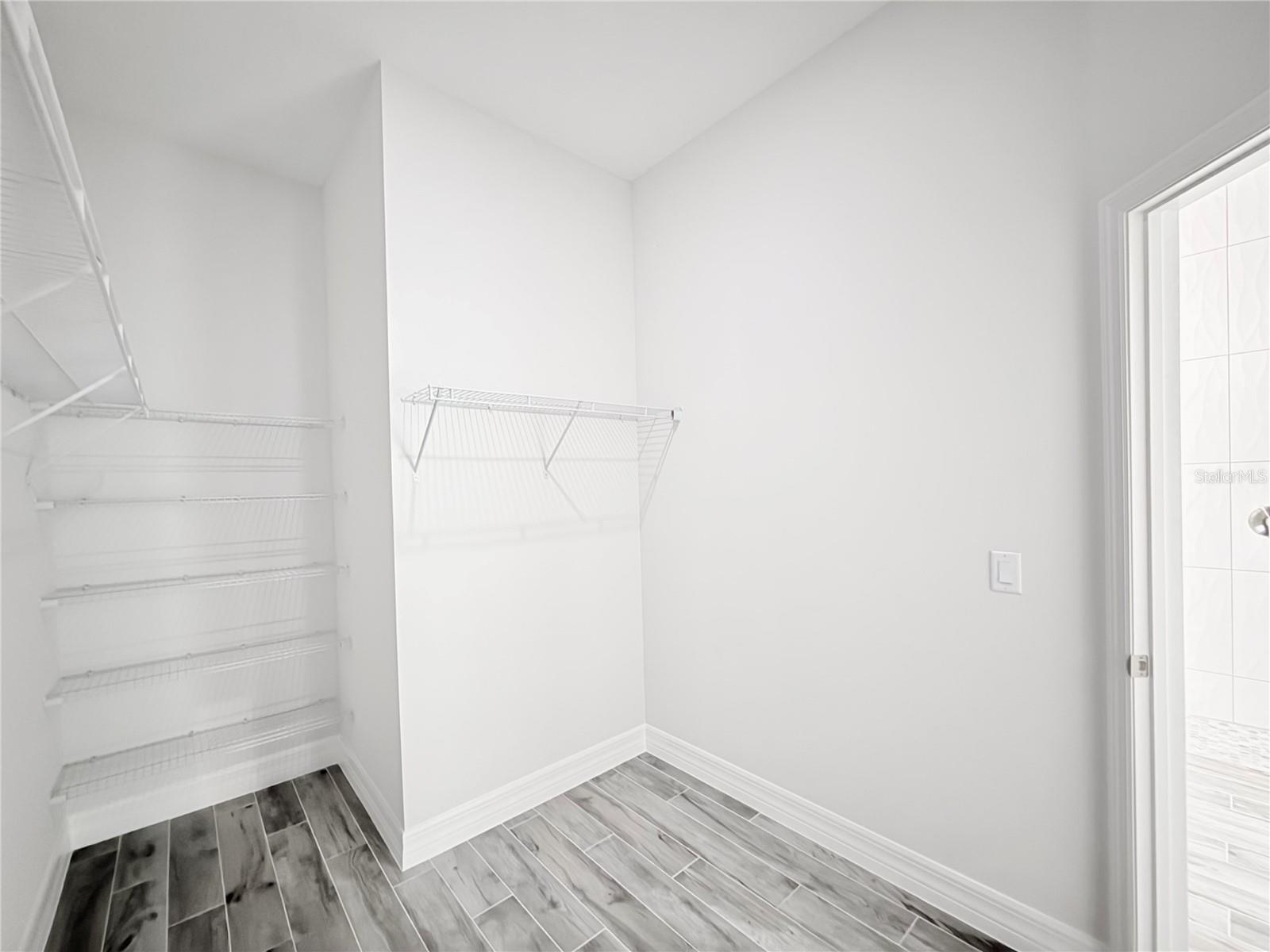 ROYAL TRAILS UNIT 01 - Residential