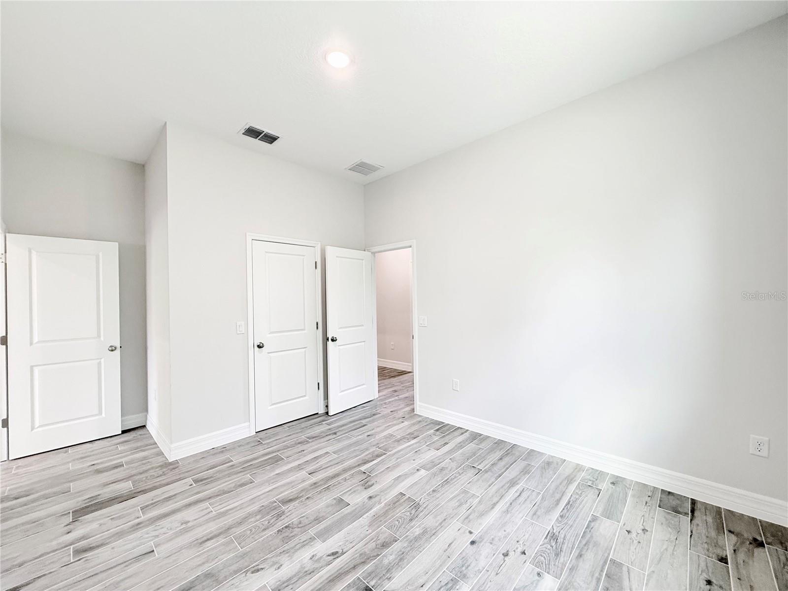 ROYAL TRAILS UNIT 01 - Residential