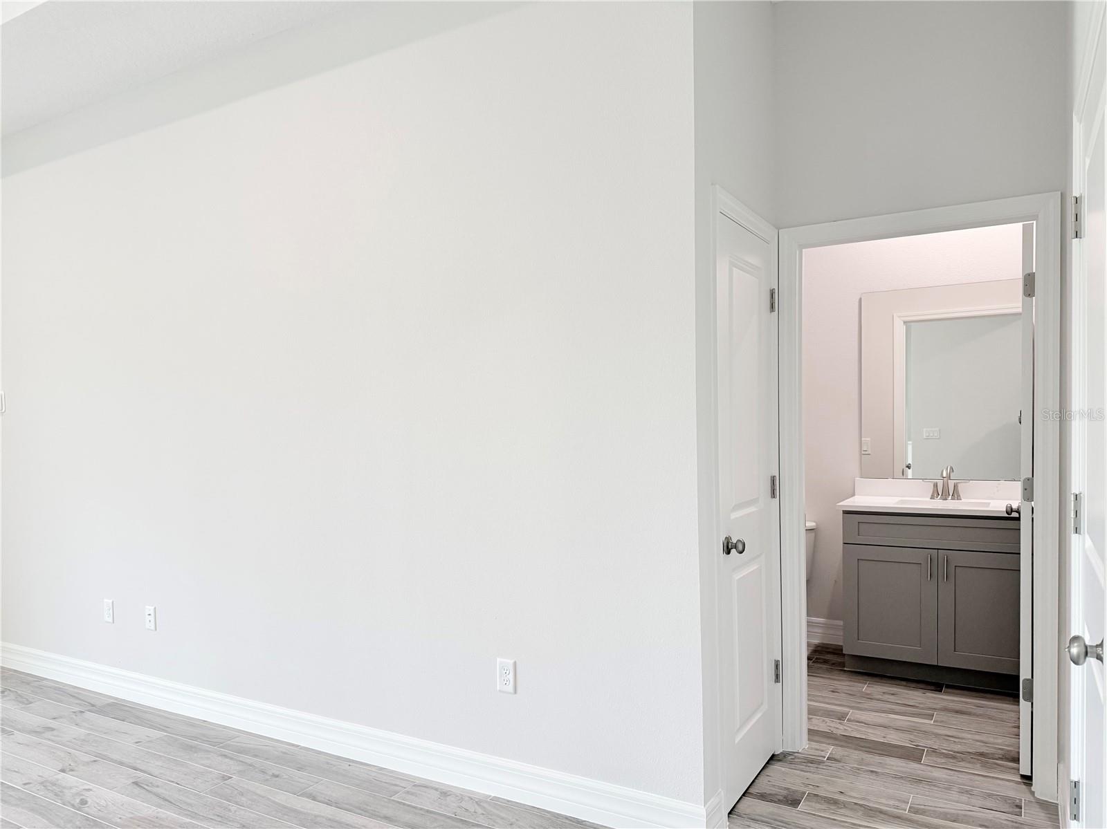 ROYAL TRAILS UNIT 01 - Residential