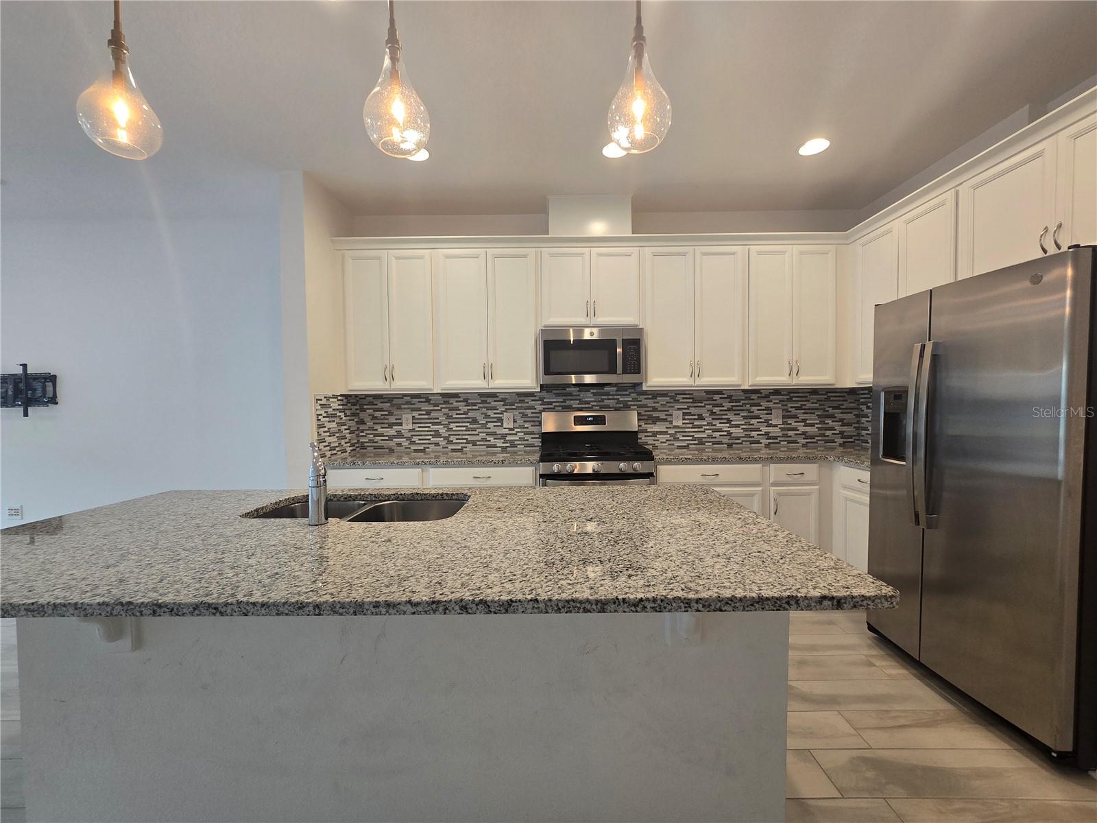 TOWNS AT WHITE CEDAR - Residential Lease