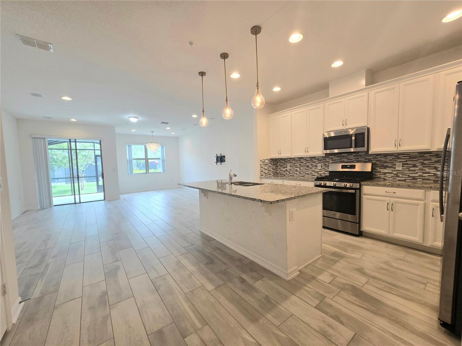 TOWNS AT WHITE CEDAR - Residential Lease