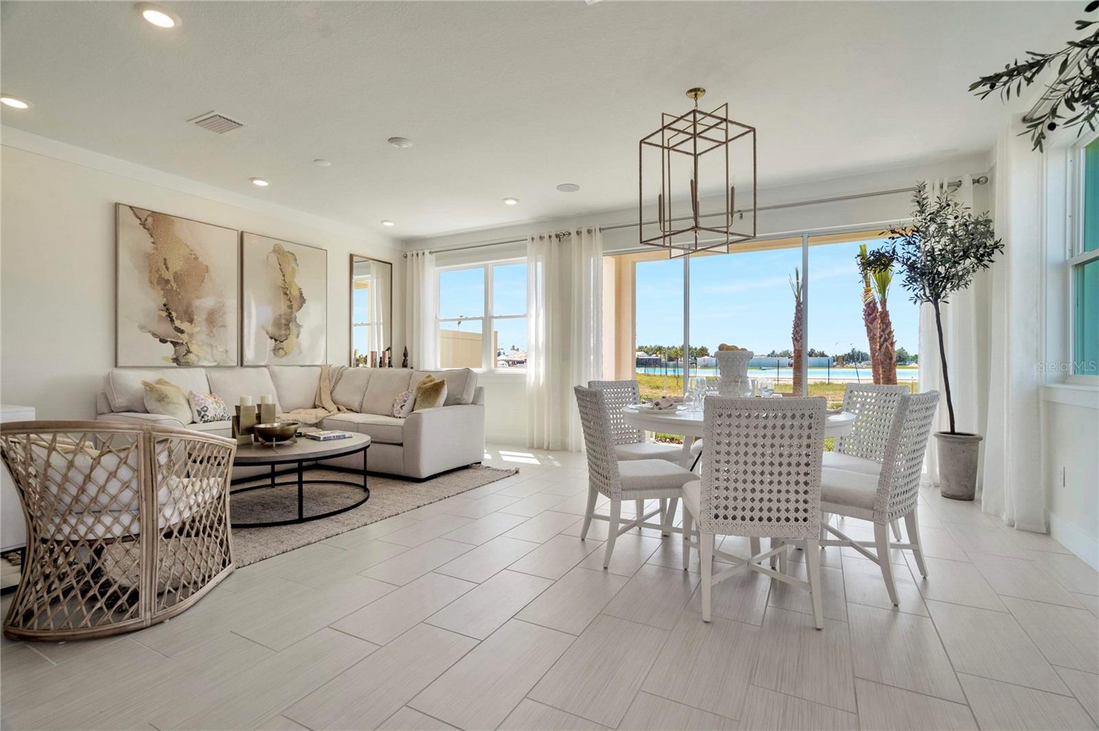 EPPERSON CRYSTAL LAGOON TWNHMS - Residential