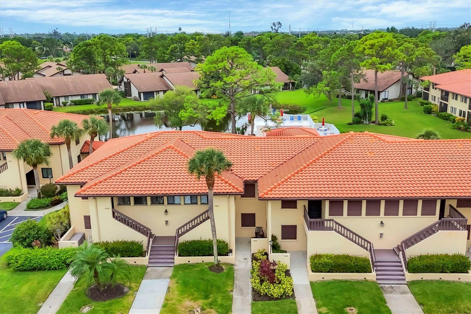 VILLAGE LAKE / THE MEADOWS - Residential