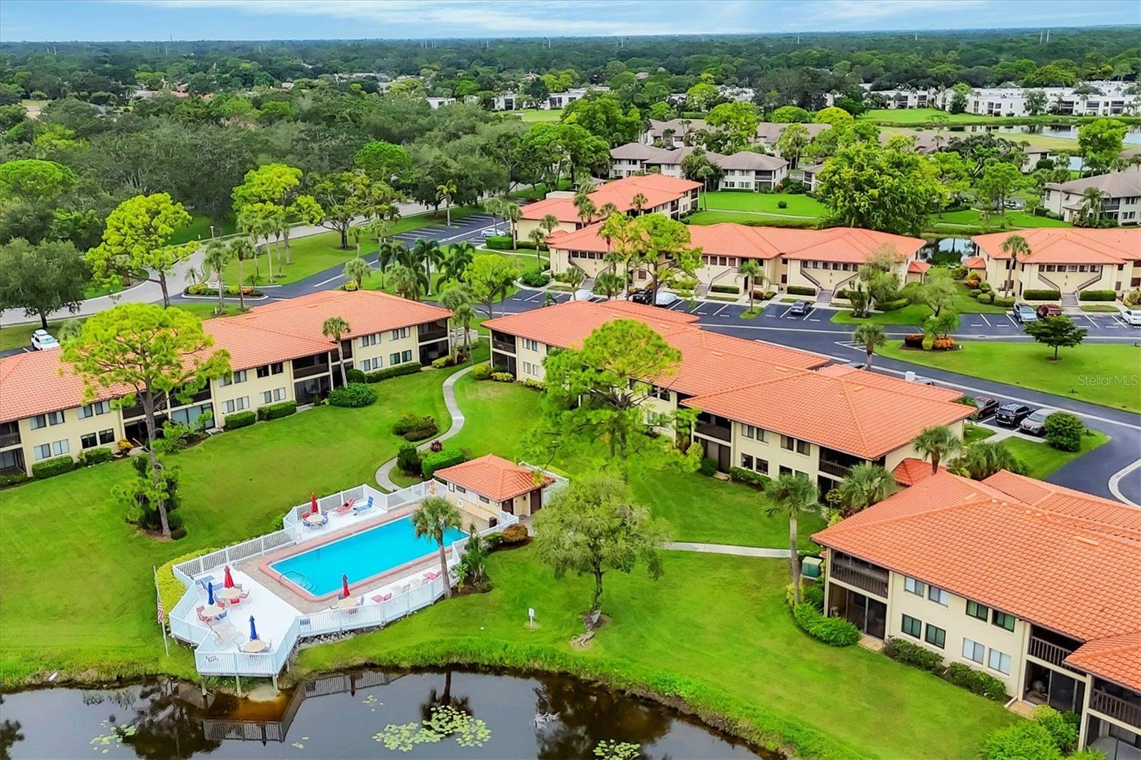 VILLAGE LAKE / THE MEADOWS - Residential