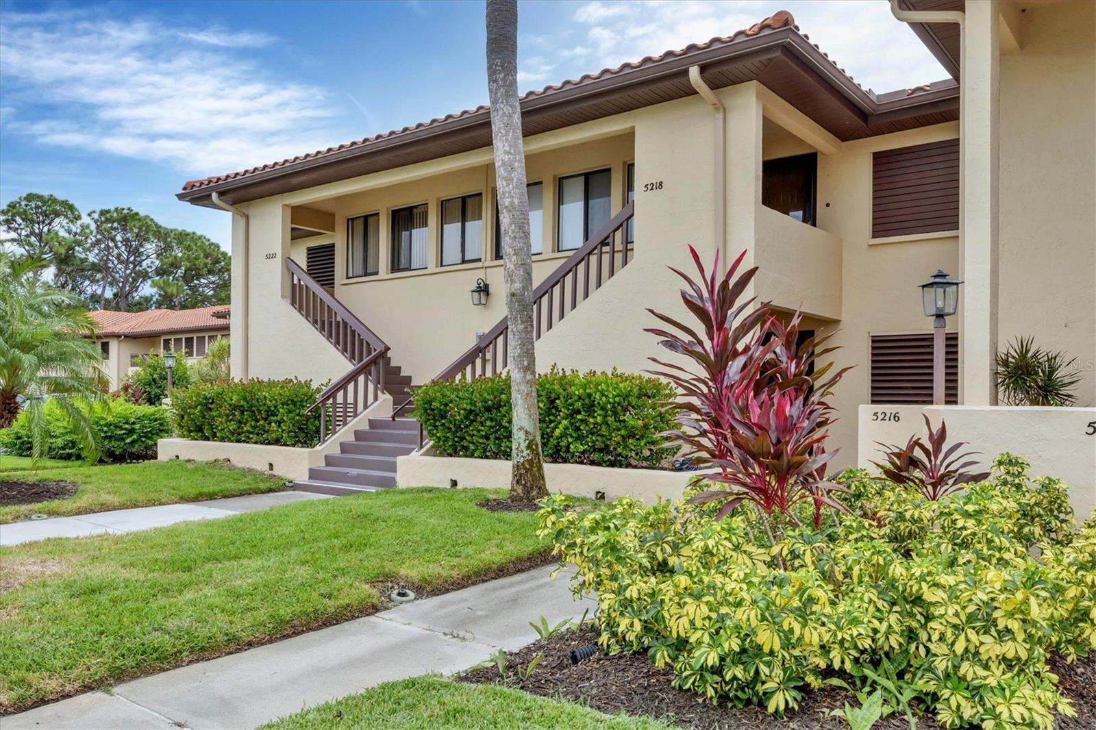 VILLAGE LAKE / THE MEADOWS - Residential