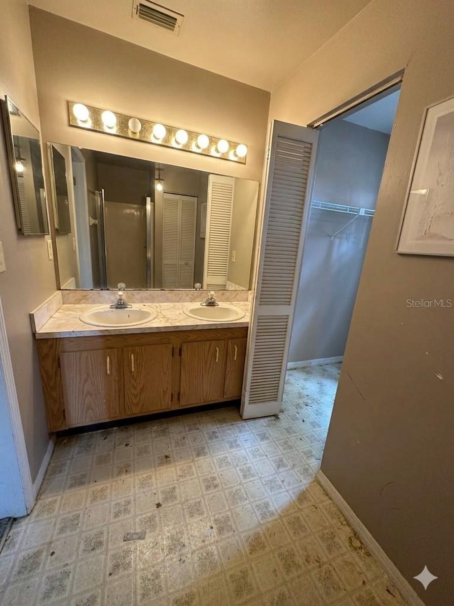 GULFSTREAM SHORES - Residential