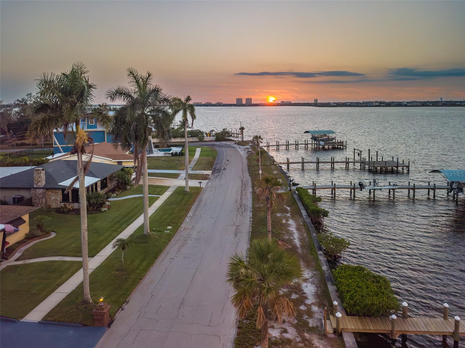 RIVER HAVEN - Residential