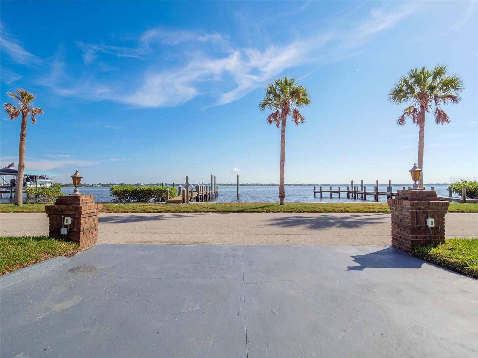 RIVER HAVEN - Residential