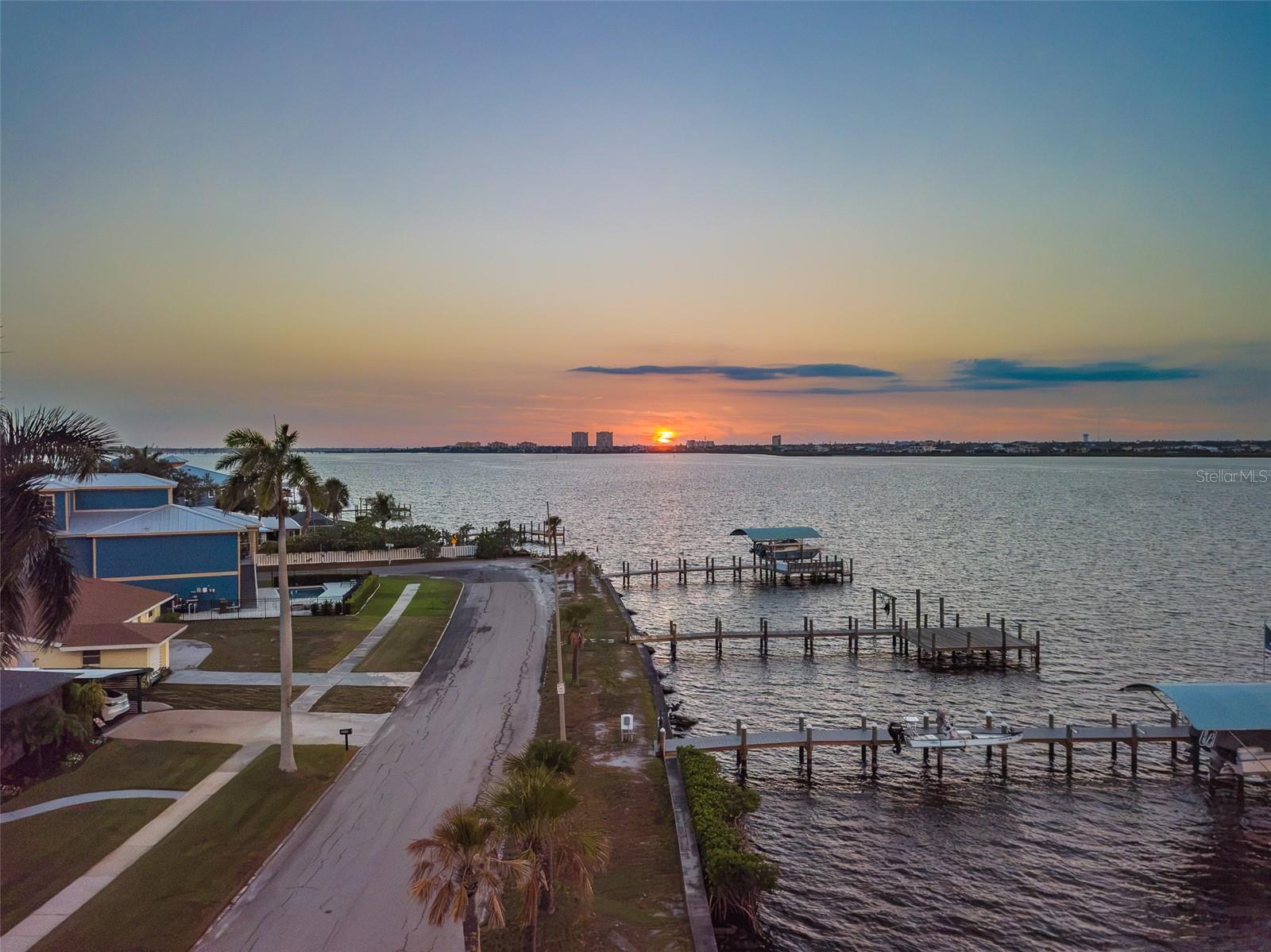 RIVER HAVEN - Residential