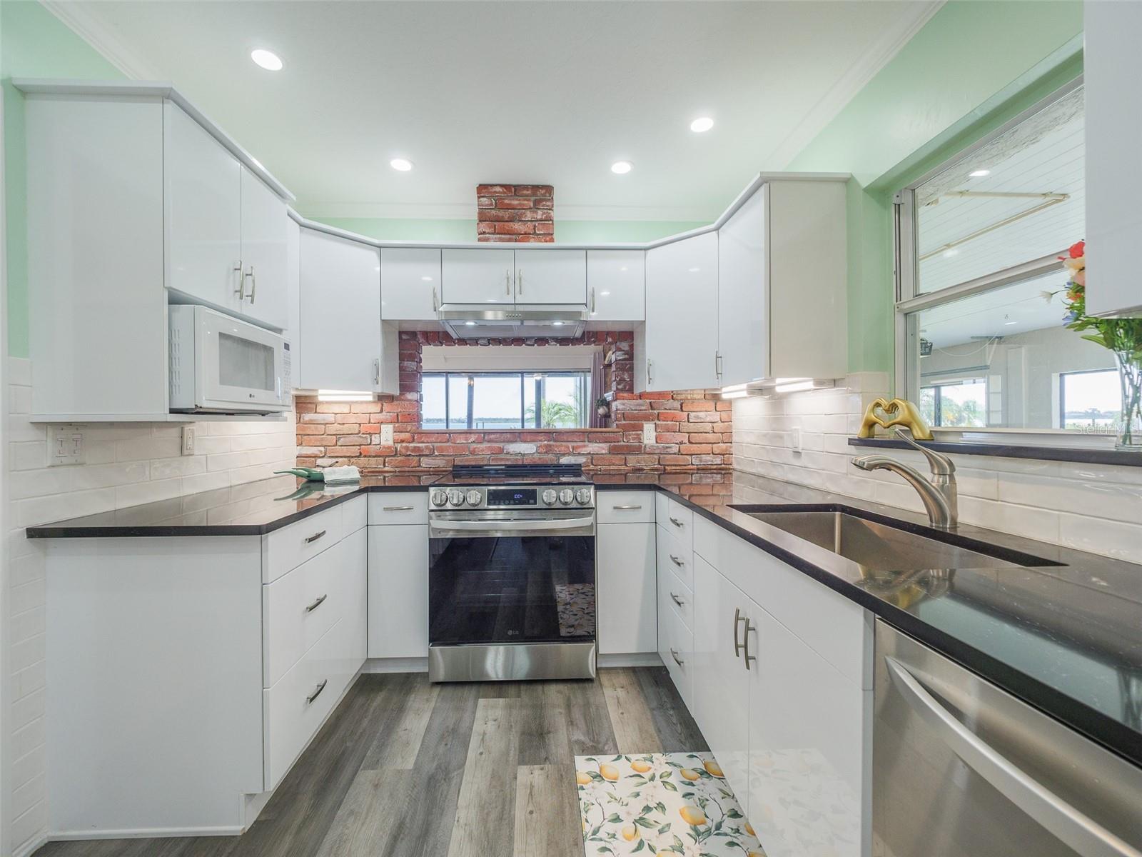 RIVER HAVEN - Residential