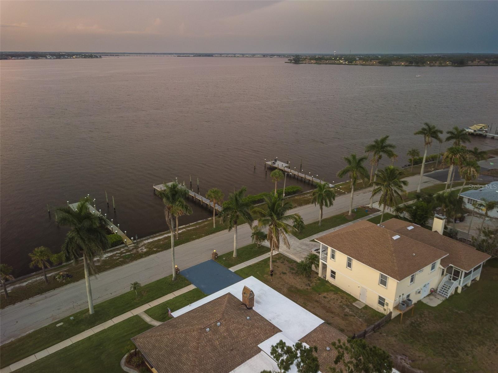 RIVER HAVEN - Residential