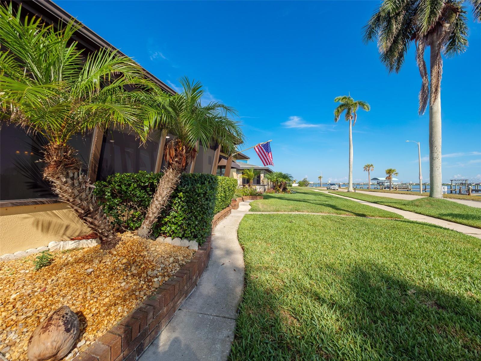 RIVER HAVEN - Residential