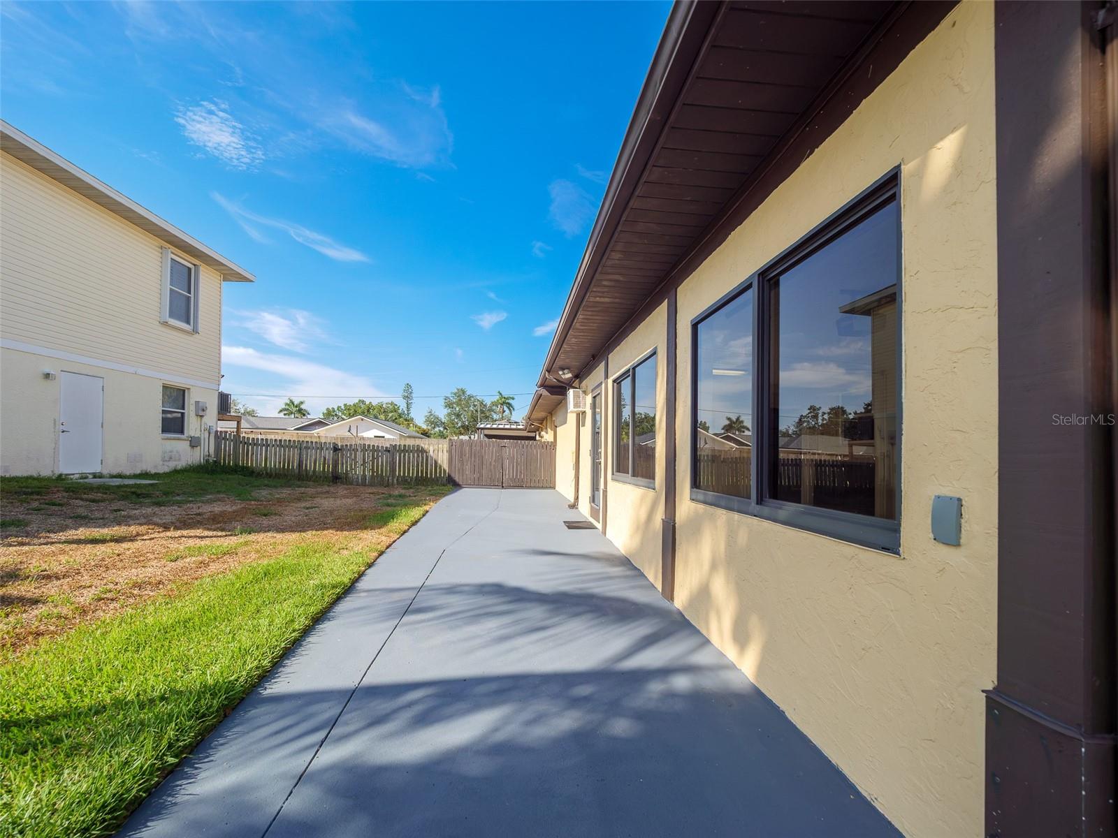 RIVER HAVEN - Residential