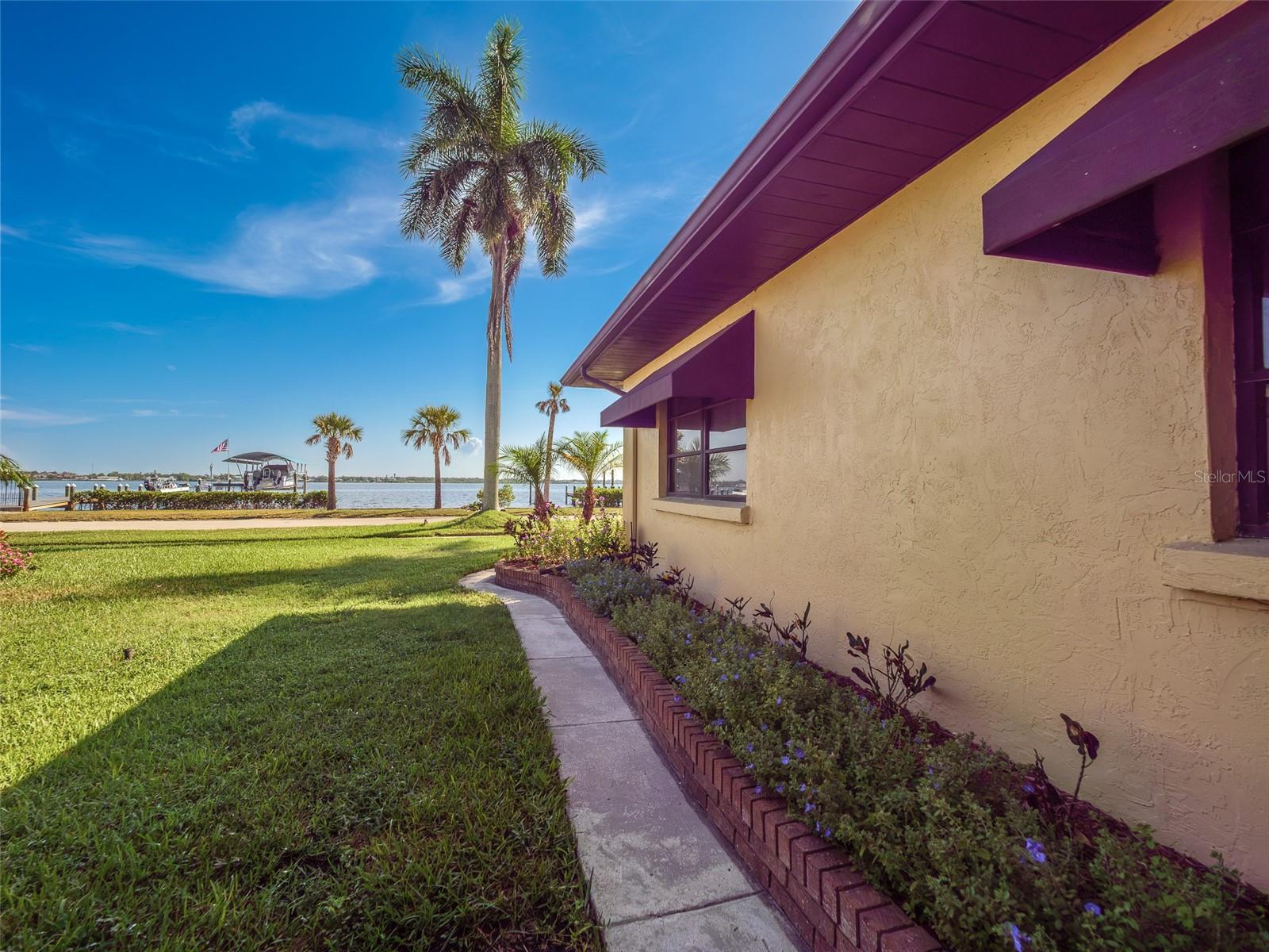 RIVER HAVEN - Residential