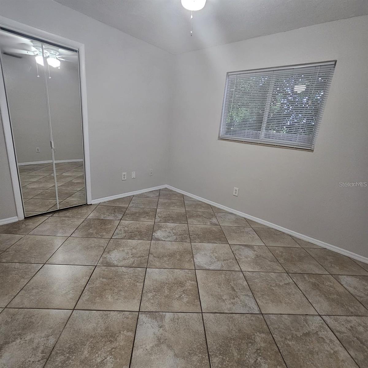 ACREAGE - Residential Lease