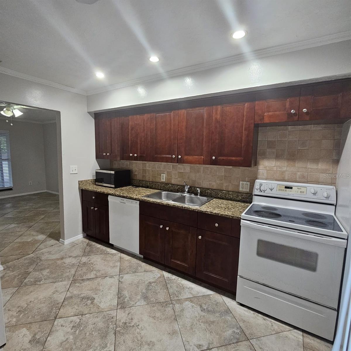 ACREAGE - Residential Lease