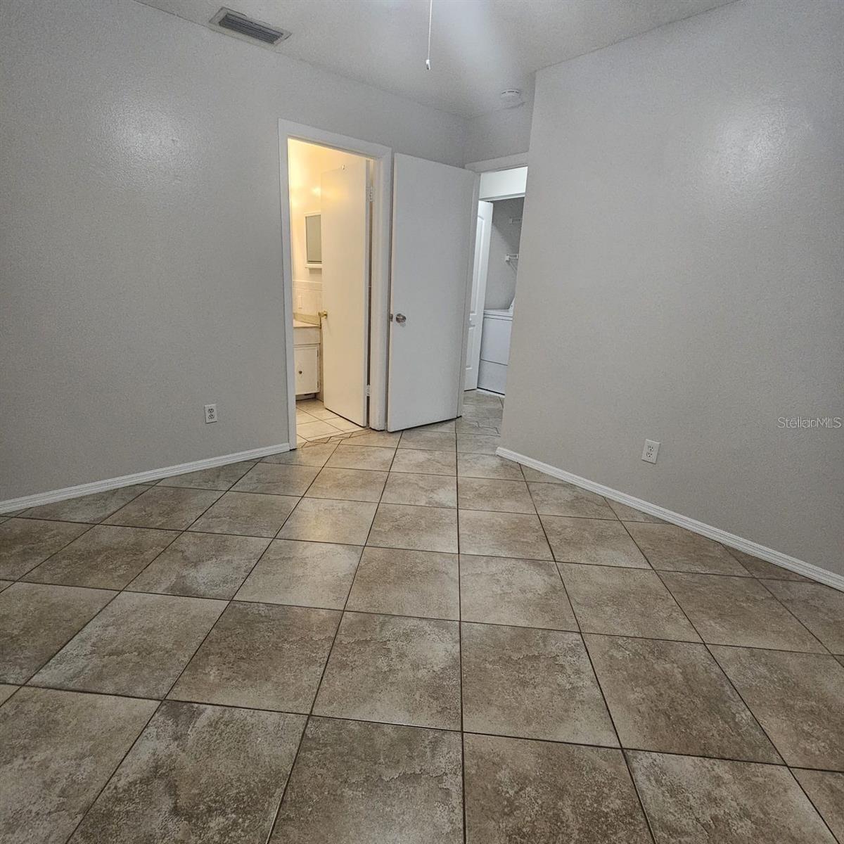 ACREAGE - Residential Lease