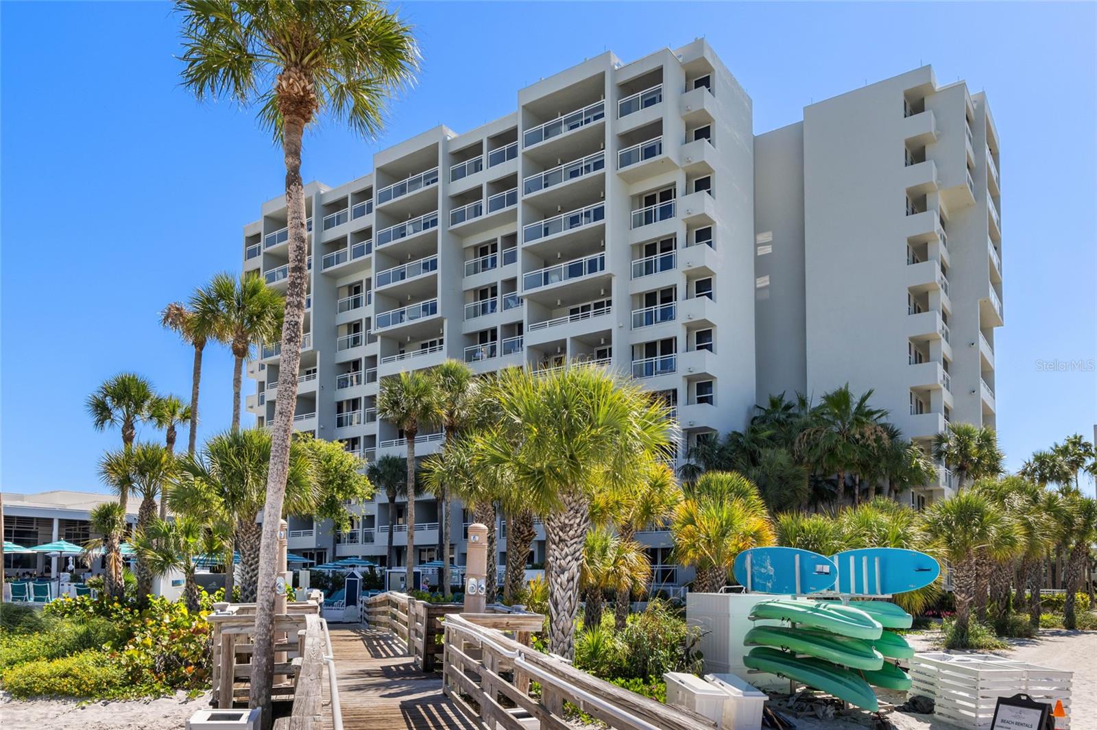 Rare 2BR First-Floor Lockout Unit | Resort at Longboat Key Club
Experience the perfect blend of luxury vacationing and rental income with this rare, first-floor lockout suite overlooking the resort pool and just steps from the beach.
• Versatile Rental Options: Lockout design allows you to rent as a full 2-bedroom suite or a 1-bedroom unit to maximize revenue.
• Prime Location: First-floor convenience with an oversized deck, steps away from the beach, pool bar, and restaurants.
• World-Class Amenities: Access to 45 holes of golf, 21 tennis courts, 5 restaurants, a luxury spa, fitness center, and a bayside marina.
Perfect for families seeking a premium getaway with built-in investment potential.