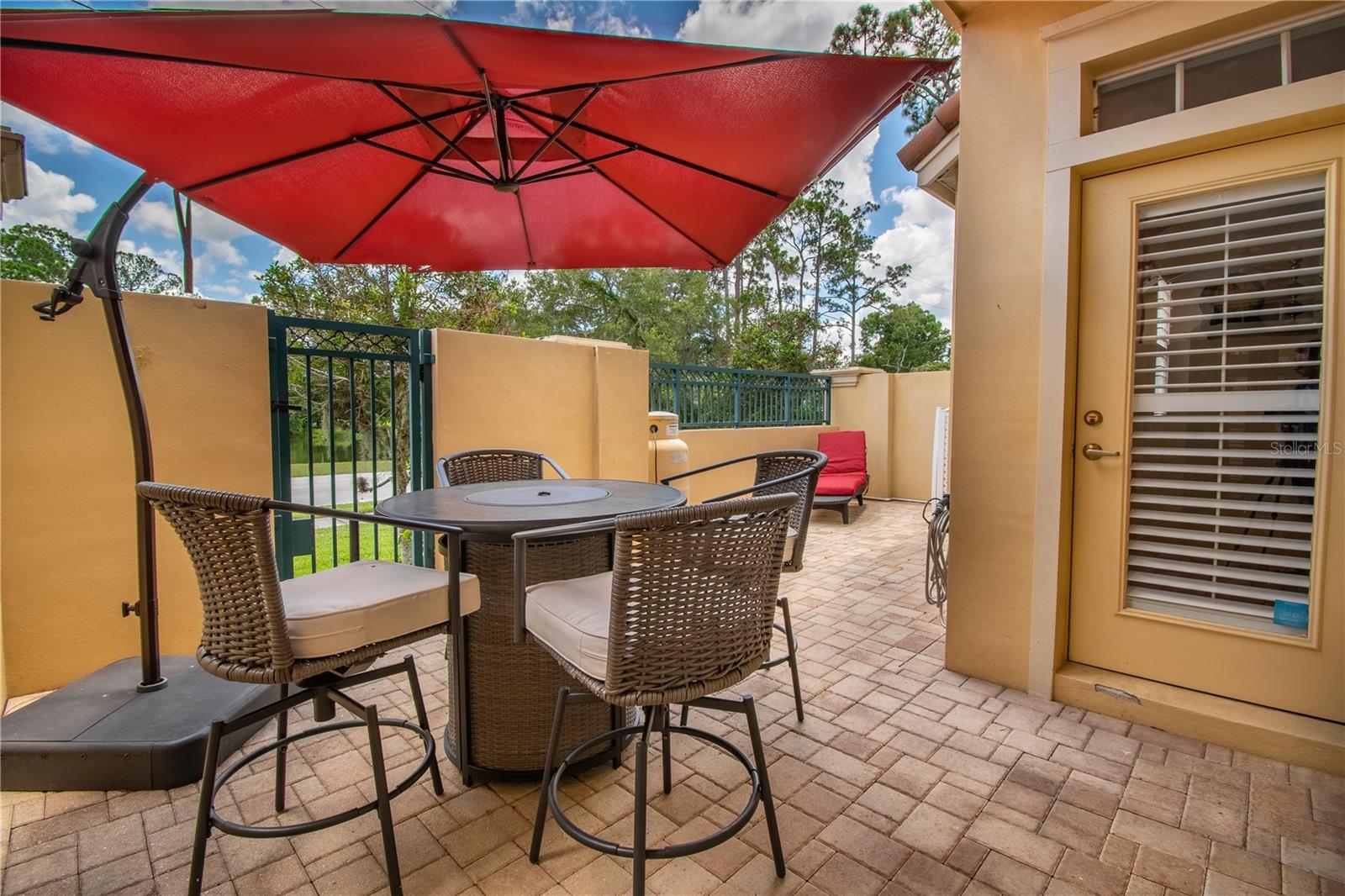TANGLEWOOD TOWNHOMES - Residential