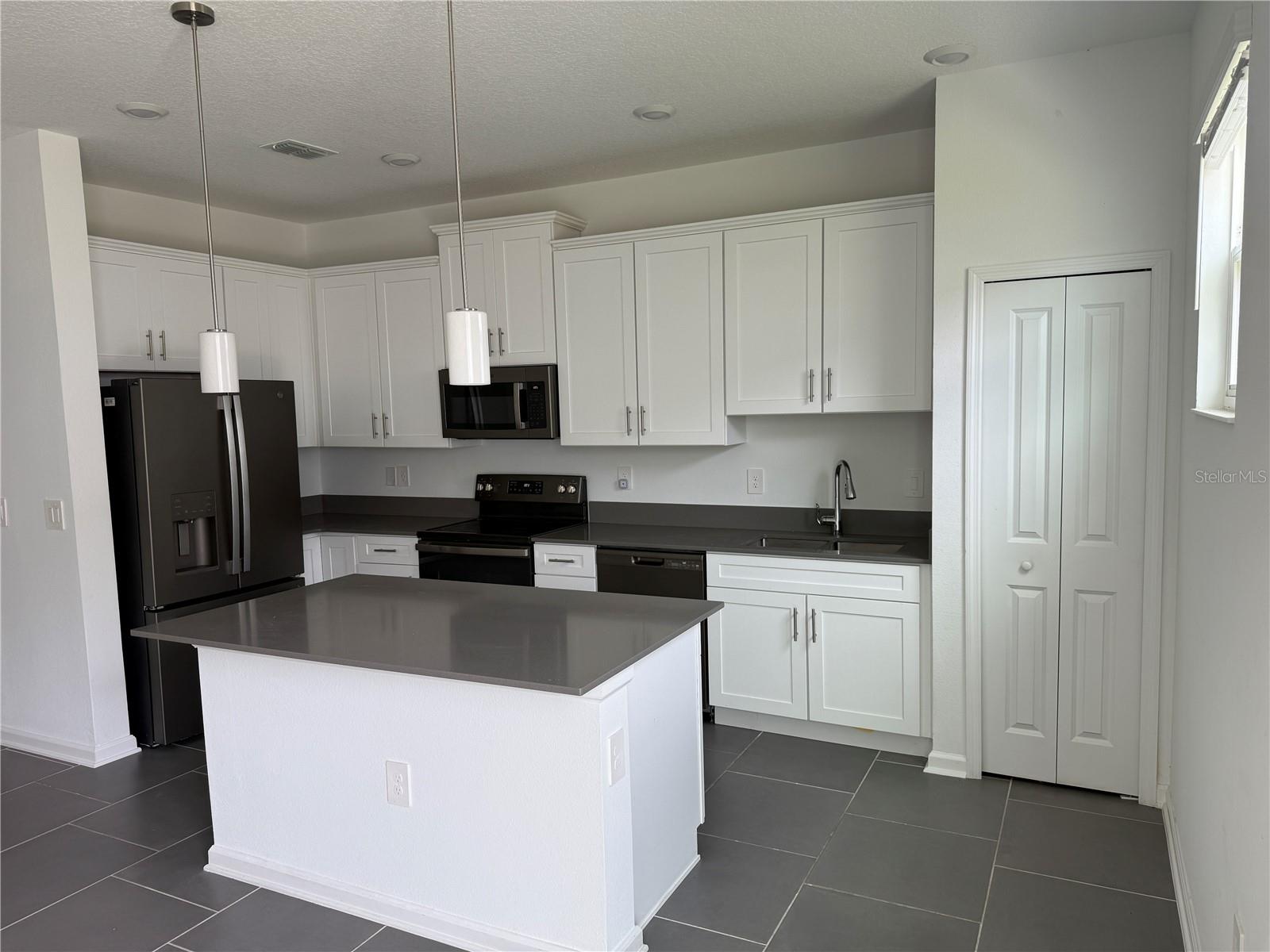 LAKE WILSON RESERVE - Residential Lease