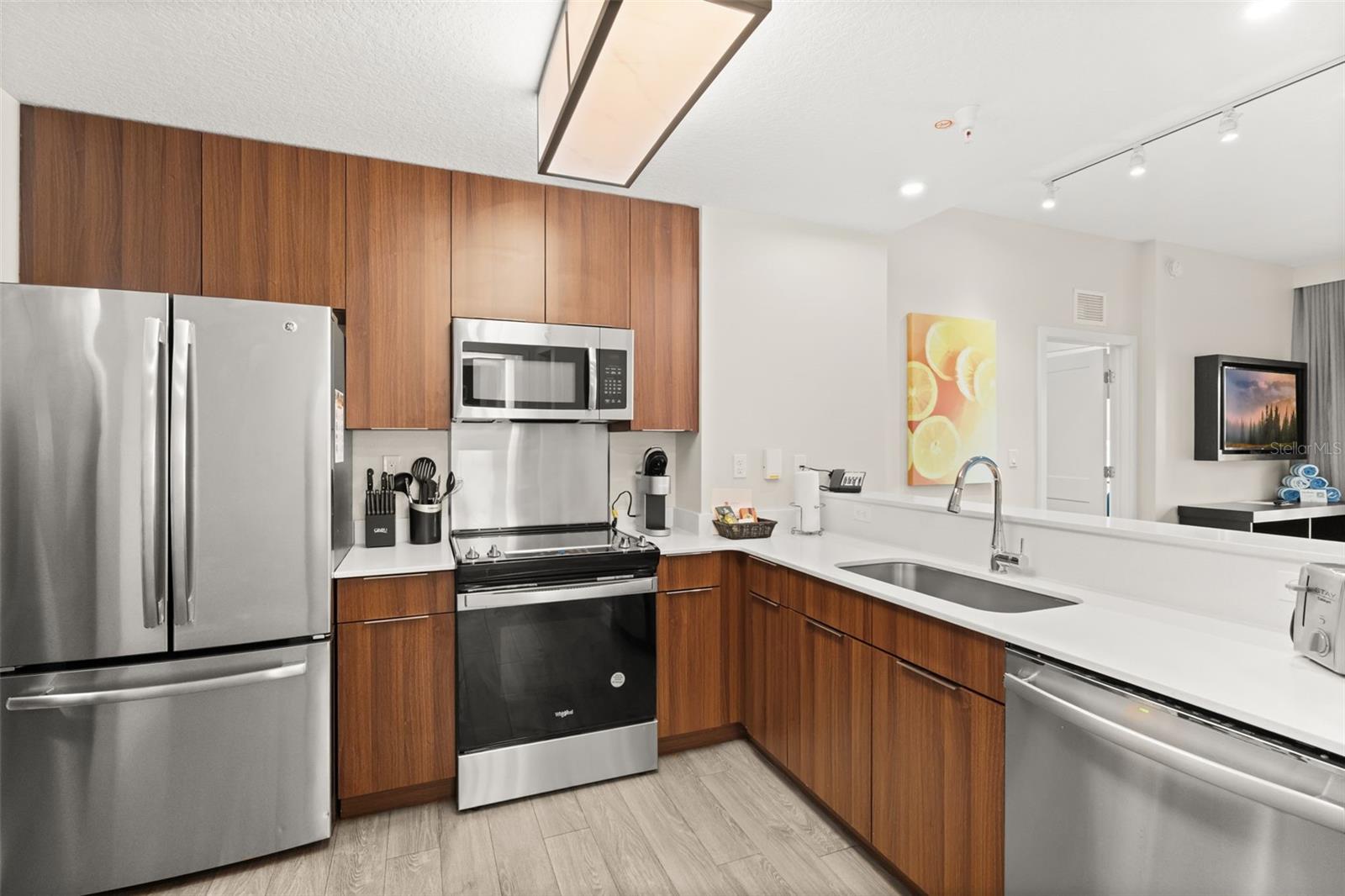 GROVE RESIDENCE & SPA HOTEL CONDO II - Residential