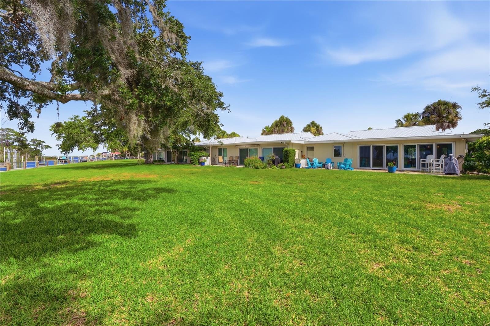 BAY VILLA CONDO - Residential