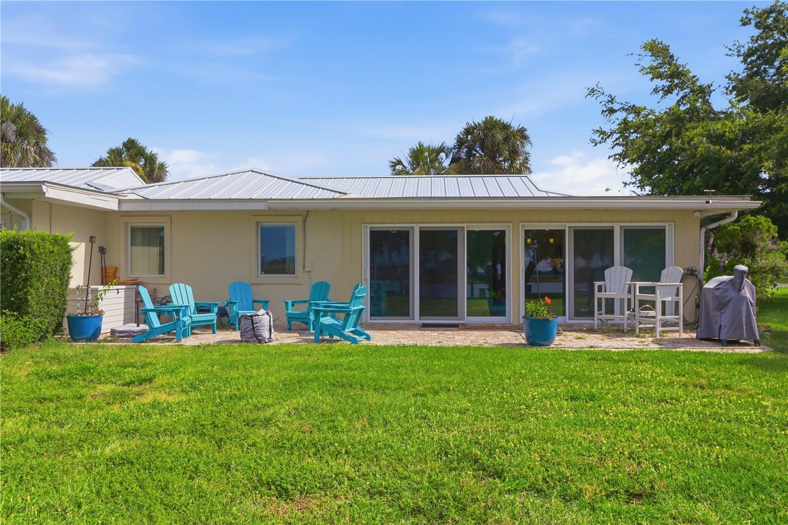 BAY VILLA CONDO - Residential